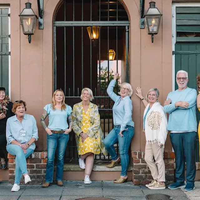 Garden District Walking Tour — 1.5-2 hours pre-cruise activity near Port of New Orleans