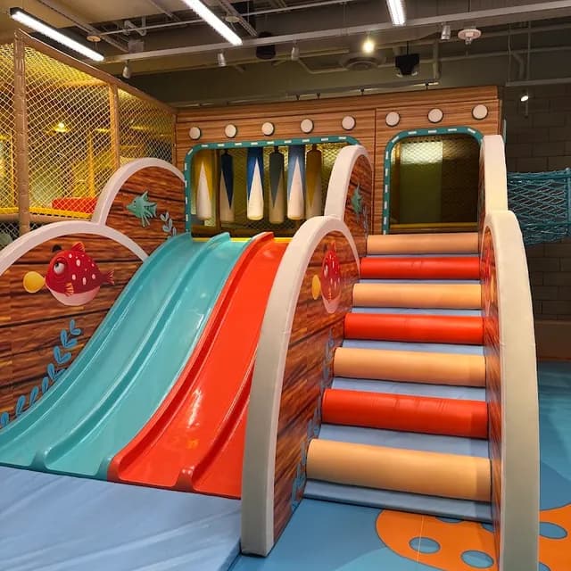 Newport Centre Mall Play Area — 1-2 hours pre-cruise activity near Cape Liberty Cruise Port