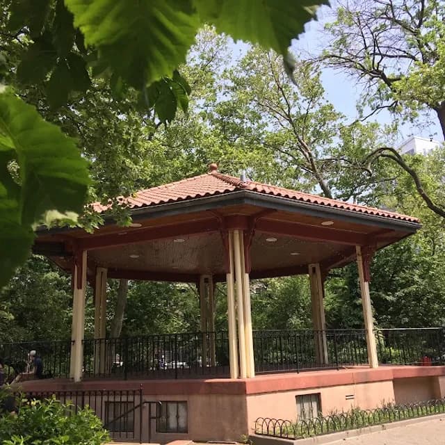 Van Vorst Park — 30 min - 1 hour pre-cruise activity near Cape Liberty Cruise Port
