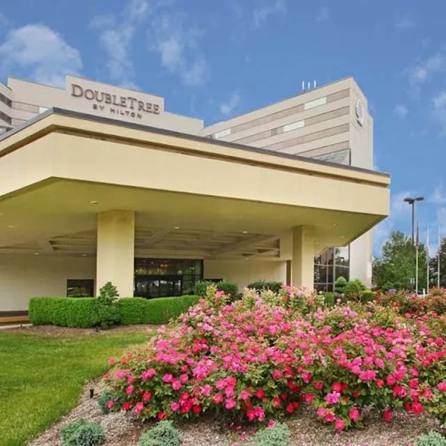 DoubleTree by Hilton Newark Airport — pre-cruise hotel 20 min drive from Cape Liberty Cruise Port