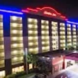 Hampton Inn Cocoa Beach/Cape Canaveral — pre-cruise hotel 15 min drive from Port Canaveral