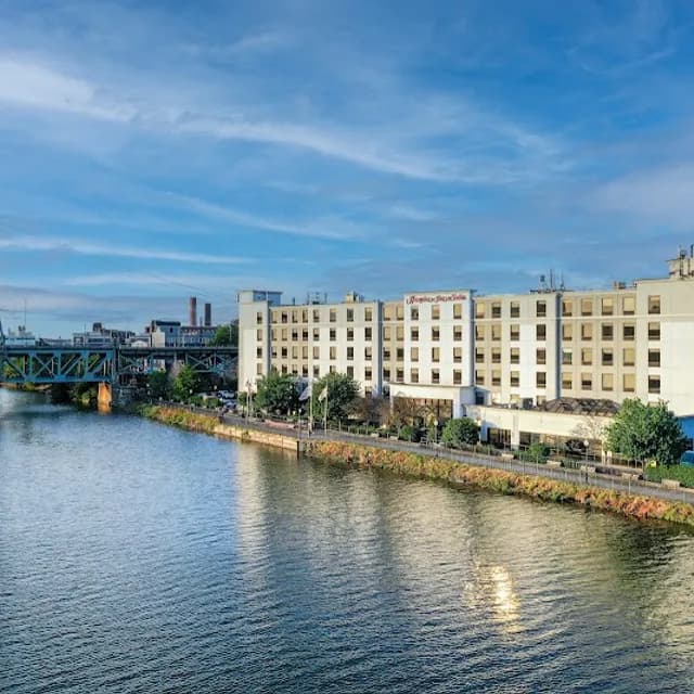 Hampton Inn & Suites Newark-Harrison-Riverwalk — pre-cruise hotel 18 min drive from Cape Liberty Cruise Port