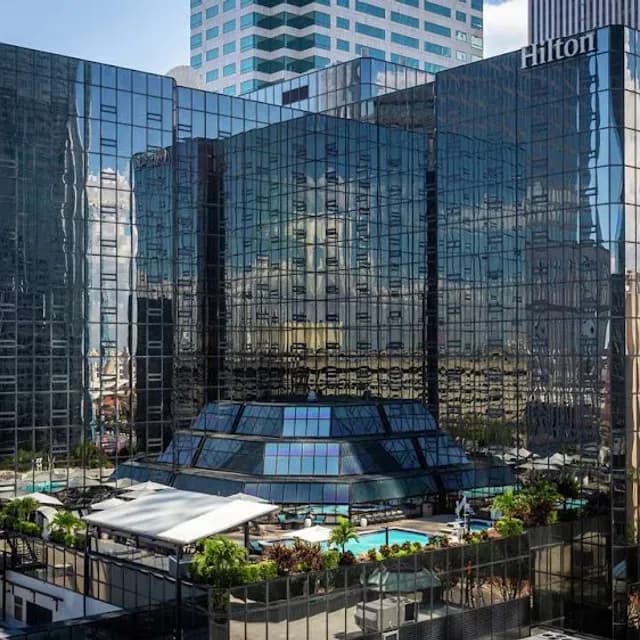 Hilton Tampa Downtown — pre-cruise hotel 8 min drive from Port Tampa Bay