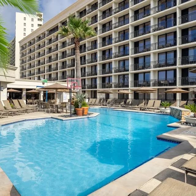 Holiday Inn Resort Galveston - On the Beach — pre-cruise hotel 10 min drive from Port of Galveston