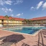 La Quinta Inn by Wyndham Cocoa Beach-Port Canaveral — pre-cruise hotel 12 min drive from Port Canaveral
