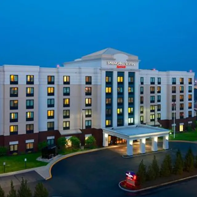 SpringHill Suites by Marriott Newark Airport — pre-cruise hotel 20 min drive from Cape Liberty Cruise Port