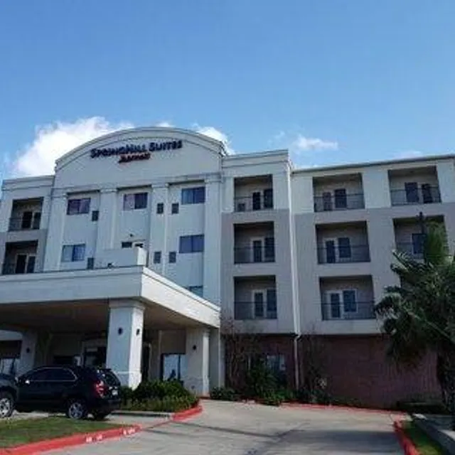SpringHill Suites Galveston Island — pre-cruise hotel 15 min drive from Port of Galveston