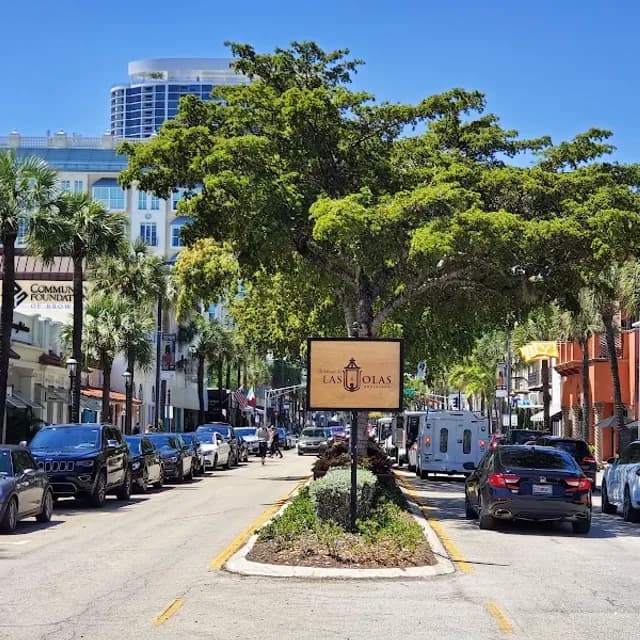 Las Olas Boulevard — 1-2 hours pre-cruise activity near Port Everglades
