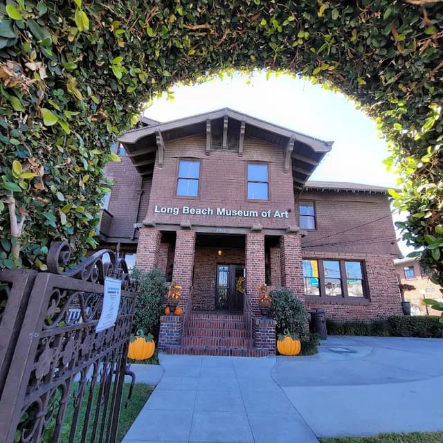 Long Beach Museum of Art — 1-2 hours pre-cruise activity near Port of Long Beach
