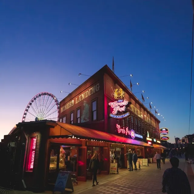 Pier 57 Carousel & Arcade — 30 min - 1 hour pre-cruise activity near Port of Seattle
